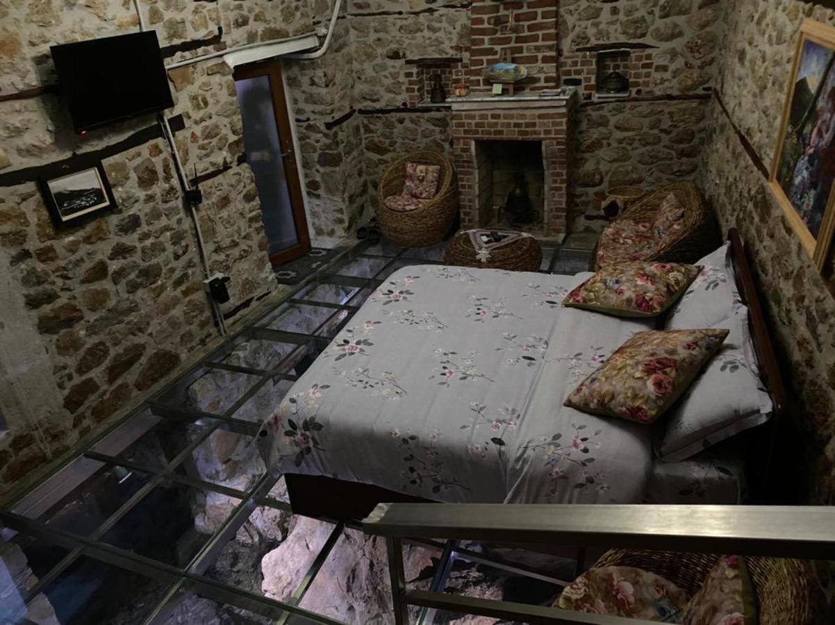 Nuci'S Home Glass Floor Tushemisht Екстериор снимка