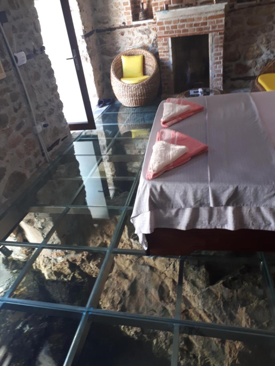 Nuci'S Home Glass Floor Tushemisht Екстериор снимка