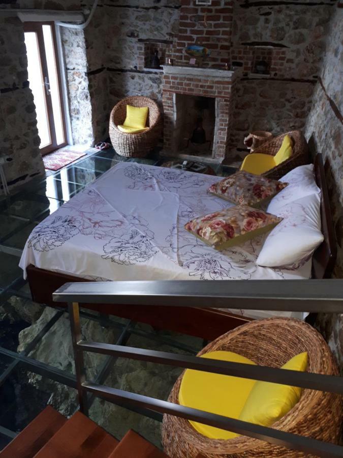 Nuci'S Home Glass Floor Tushemisht Екстериор снимка